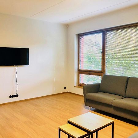Self-Check-In Spacious 1 Bedroom Apartment With Free Parking Tallinn Exterior photo